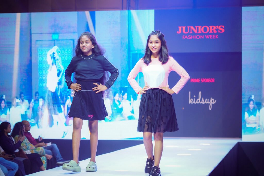 Runway Magic at JFW 88 2 MMD07726